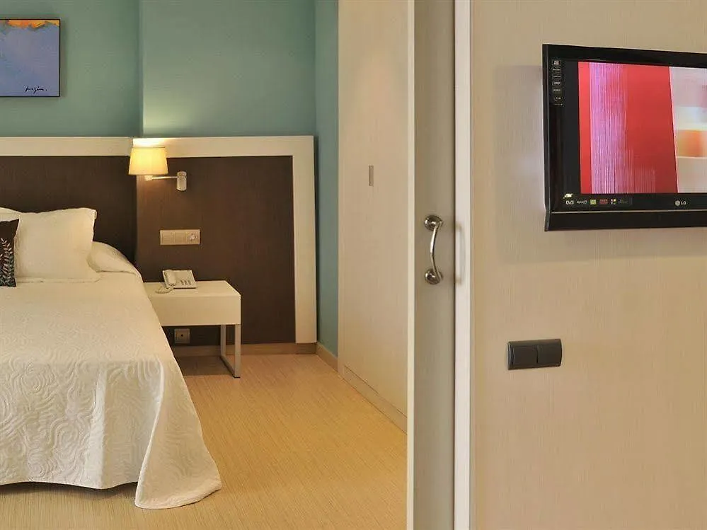 Oasis Park Junior Suites 료렛 드 마르 호텔